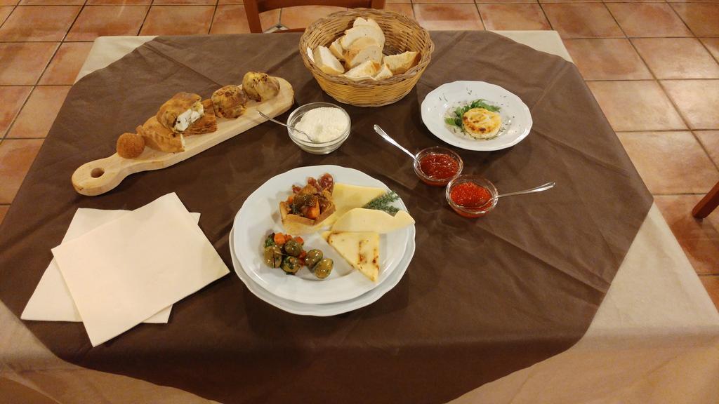 Agriturismo Al Casale 돈나푸가타 외부 사진
